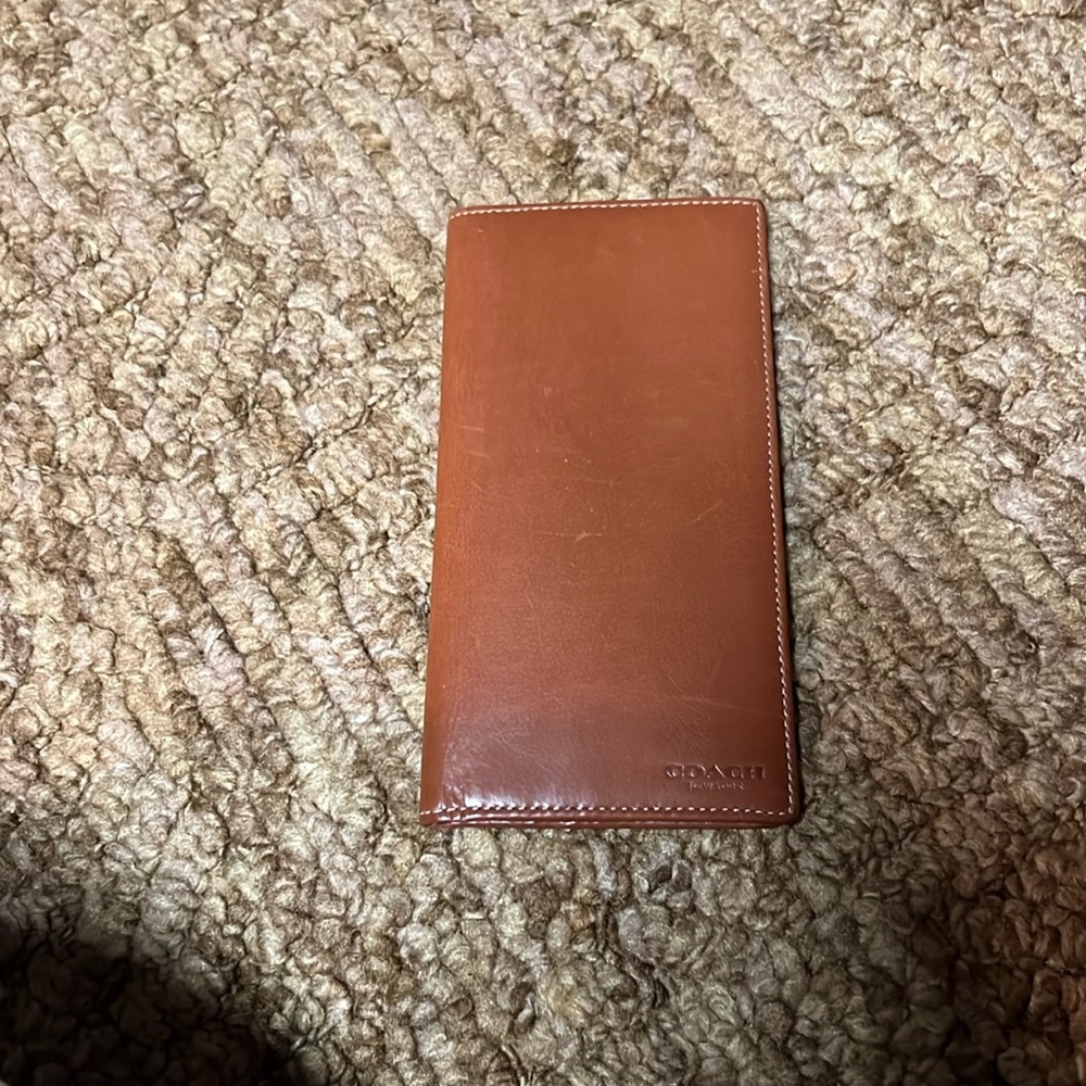 Coach means breast wallet